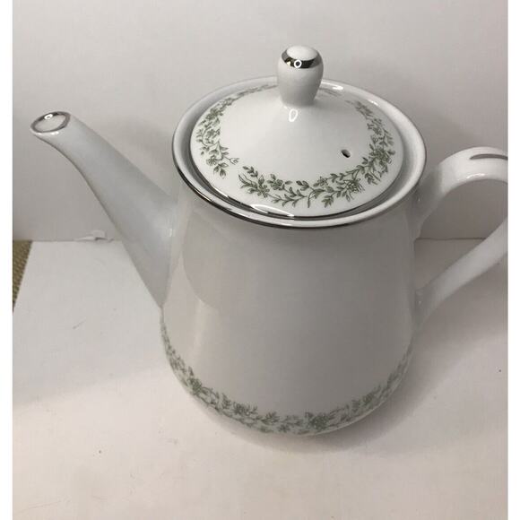 Mikasa White and Green Teapot - Picture 7 of 7